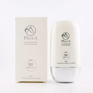Das Bild zeigt ein hochwertiges Sonnenschutzprodukt der Marke Pfect-A mit dem Namen Solar Barrier Elixir – Serum Textured. Links ist die elegante, cremefarbene Produktverpackung zu sehen. Darauf befindet sich das Markenlogo und darunter die Aufschrift: • Pfect-A • Solar Barrier Elixir – Serum Textured • SPF 50 / PA+++ • 50 ml • Nourishing · Anti Ageing · Sun Protection Rechts daneben steht das dazugehörige Produkt in einem abgerundeten, modernen Behälter mit dem gleichen Aufdruck. Das Design ist schlicht, minimalistisch und hochwertig – typisch für professionelle Kosmetikprodukte mit dermatologischer Wirkung.