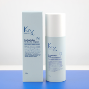 KrX Aesthetics O2 Booster Ampoule Flasche und Verpackung auf blauem Untergrund