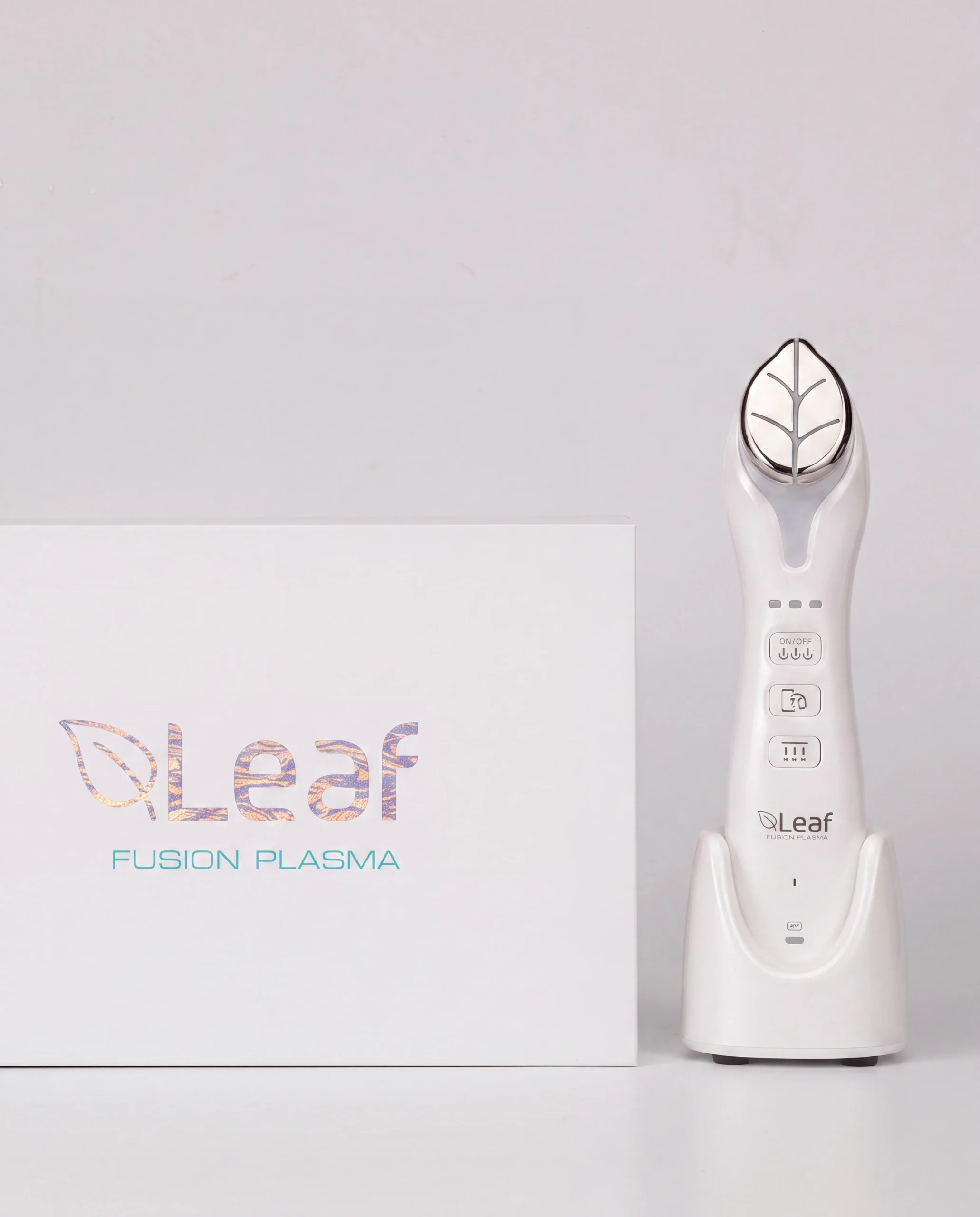 Leaf Fusion Plasma Gerät mit Ladestation und Originalverpackung